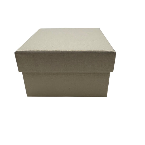 10.5 x 10.5 x 6 cm  Gift Box M Beige
